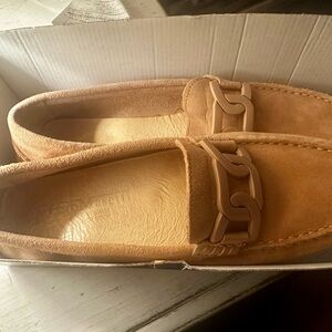 Easy suede loafers